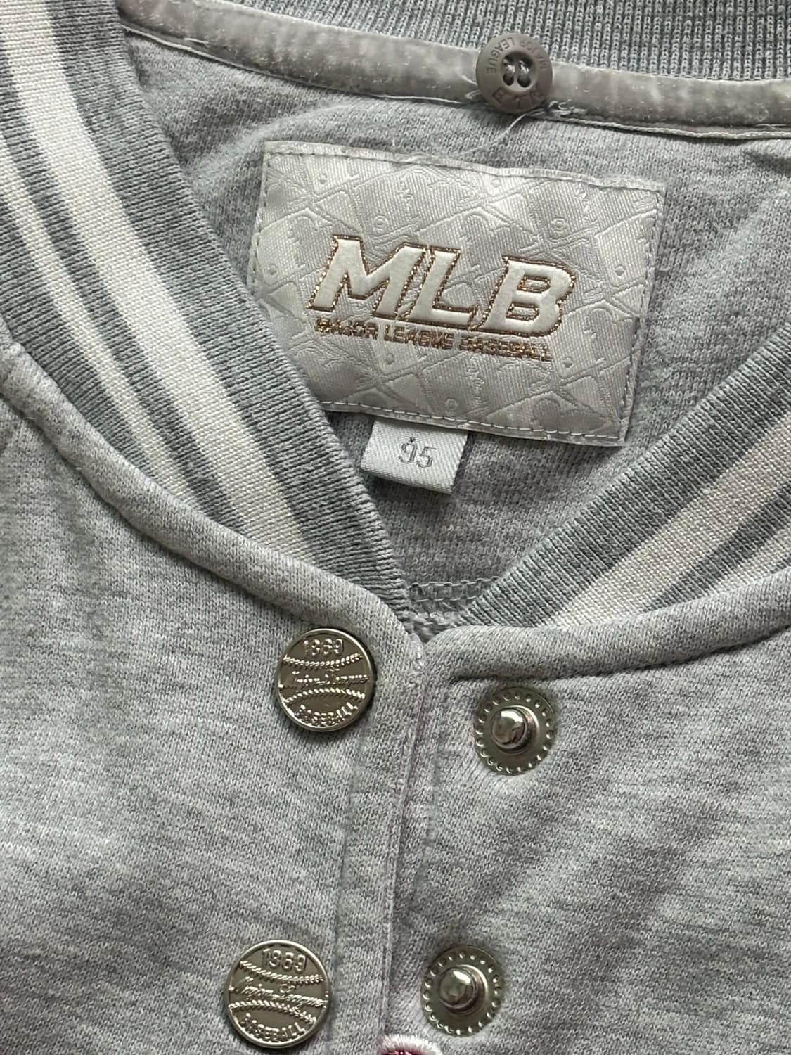 MLB 빈티지 여성 스타큐빅 점퍼 야구자켓 상품이미지3