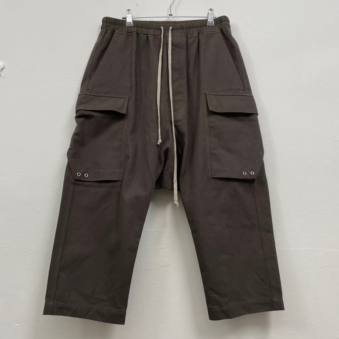 릭오웬스 Rick Owens 다크 더스트 드롭 크로치 카고 팬츠 50 상품이미지8