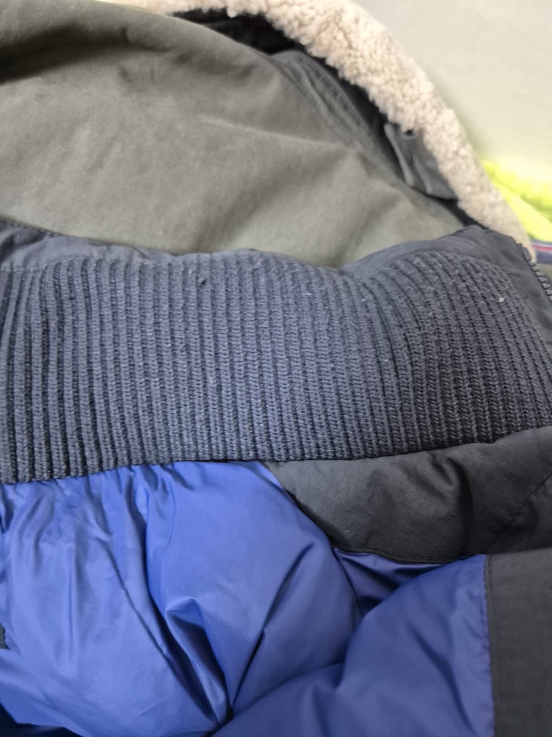 83플래그 요트 다운 파카(다크네이비) m 95사이즈 팝니다. 상품이미지6