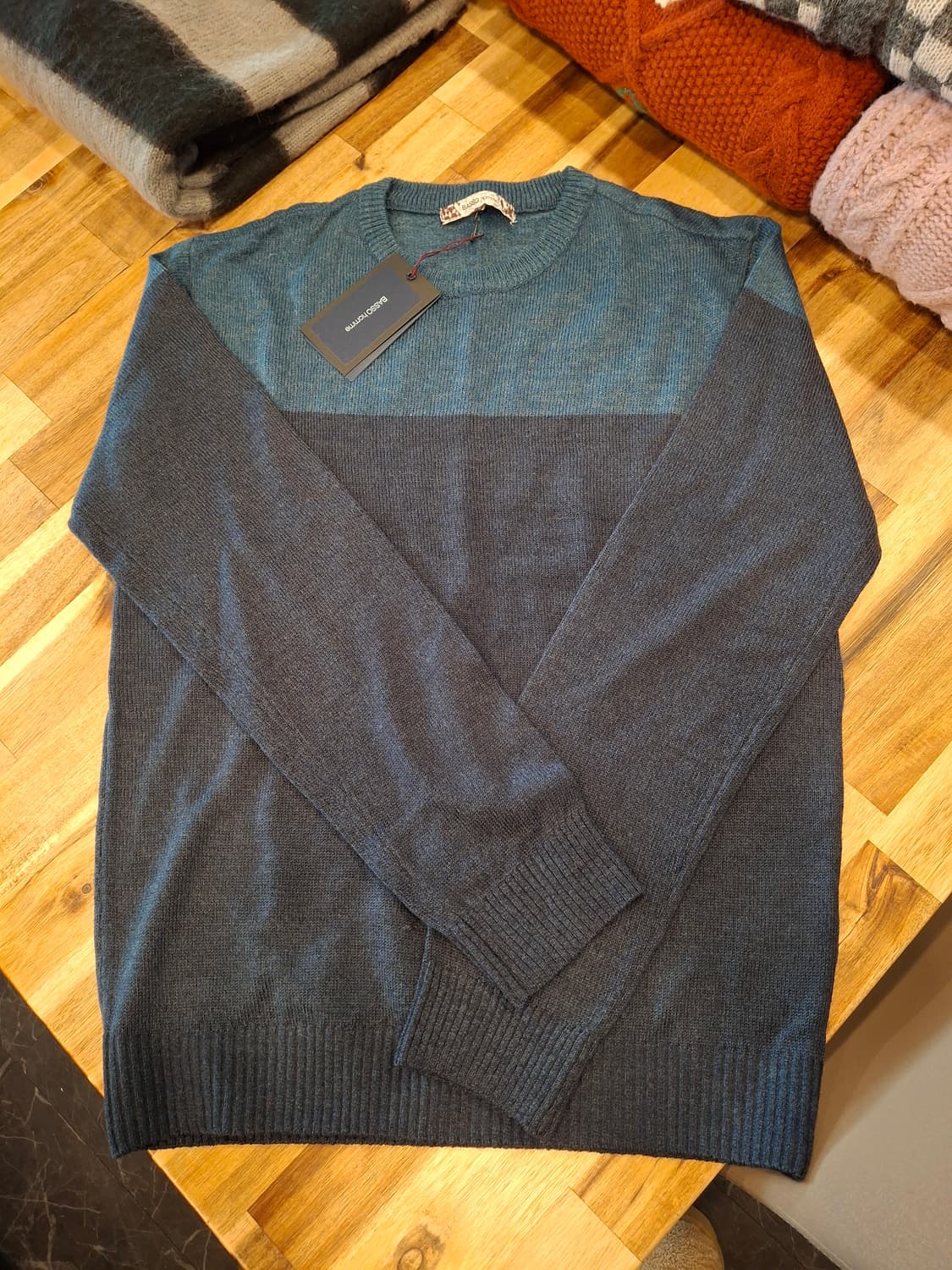 (마지막특가) 바쏘옴므 니트 105 새상품 상품이미지1