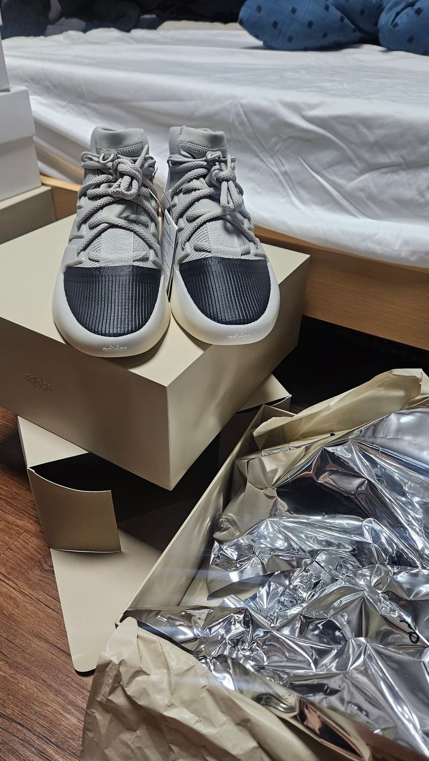 피어오브갓 FOG 아디다스 스니커즈 슈즈 신발 정품 상품이미지1