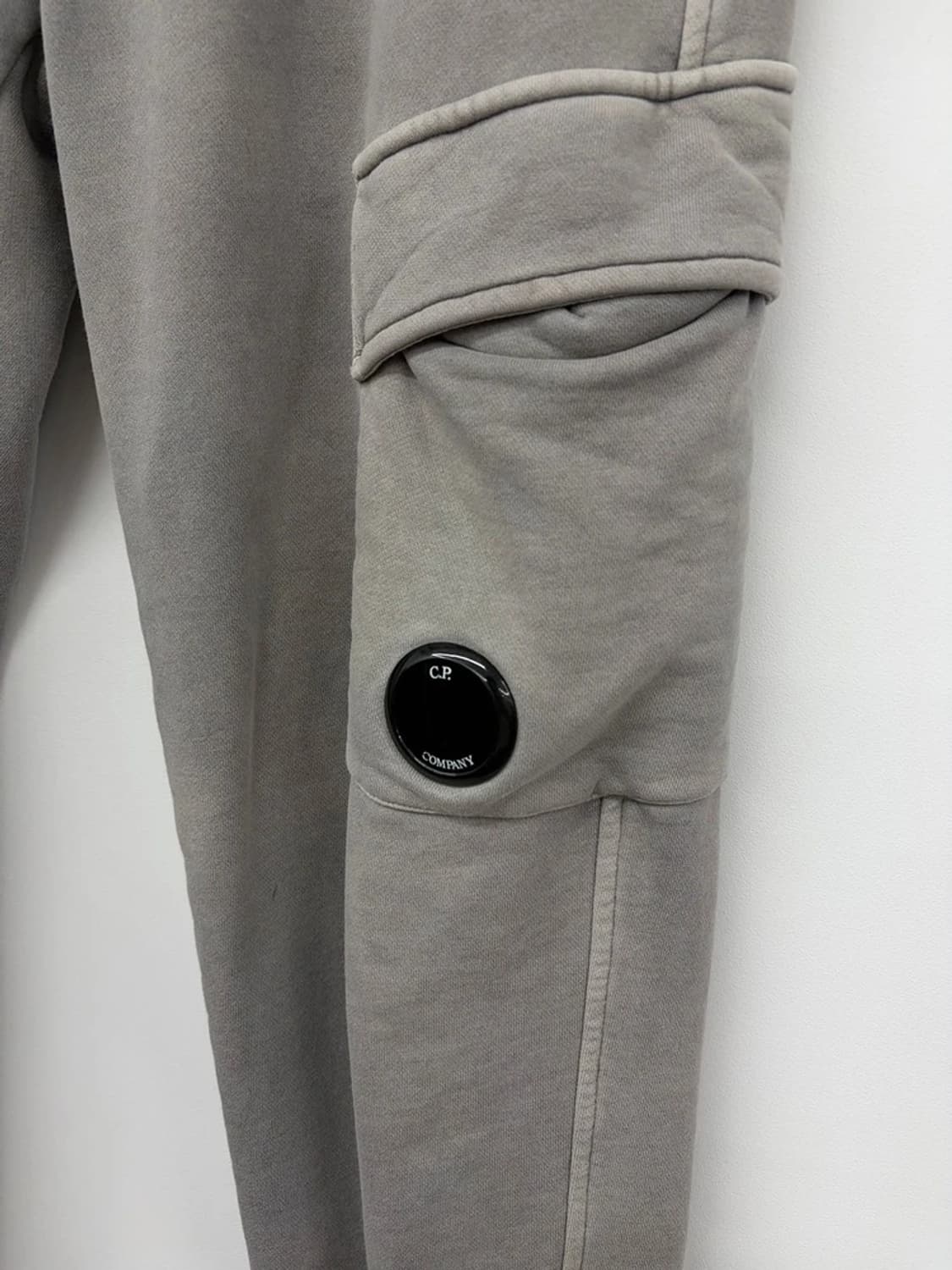 CP컴퍼니 레지스트 다이드 원포켓 렌즈 조거 팬츠 PN9742 상품이미지3