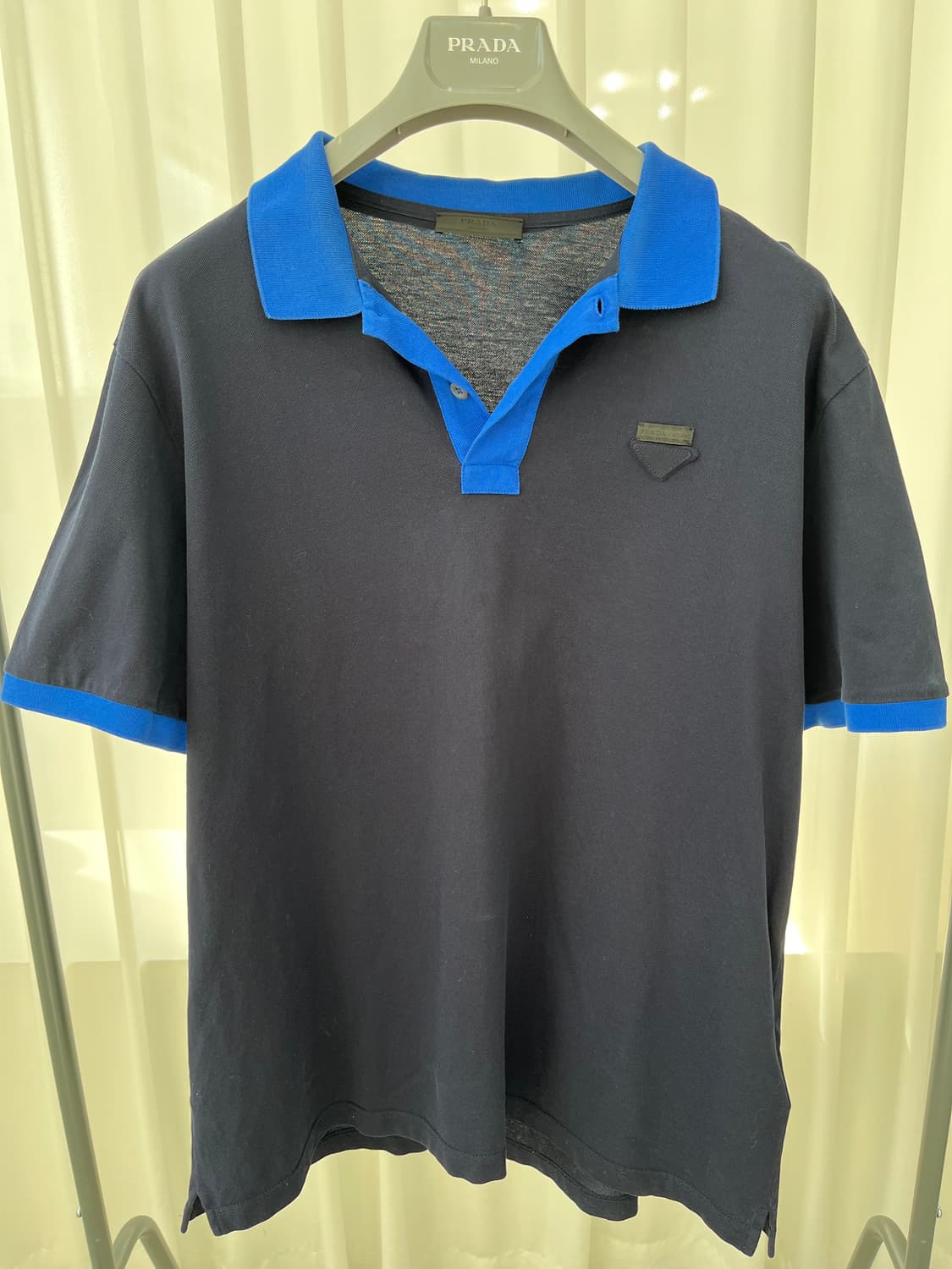 프라다 남성 폴로 셔츠 네이비  상품이미지2