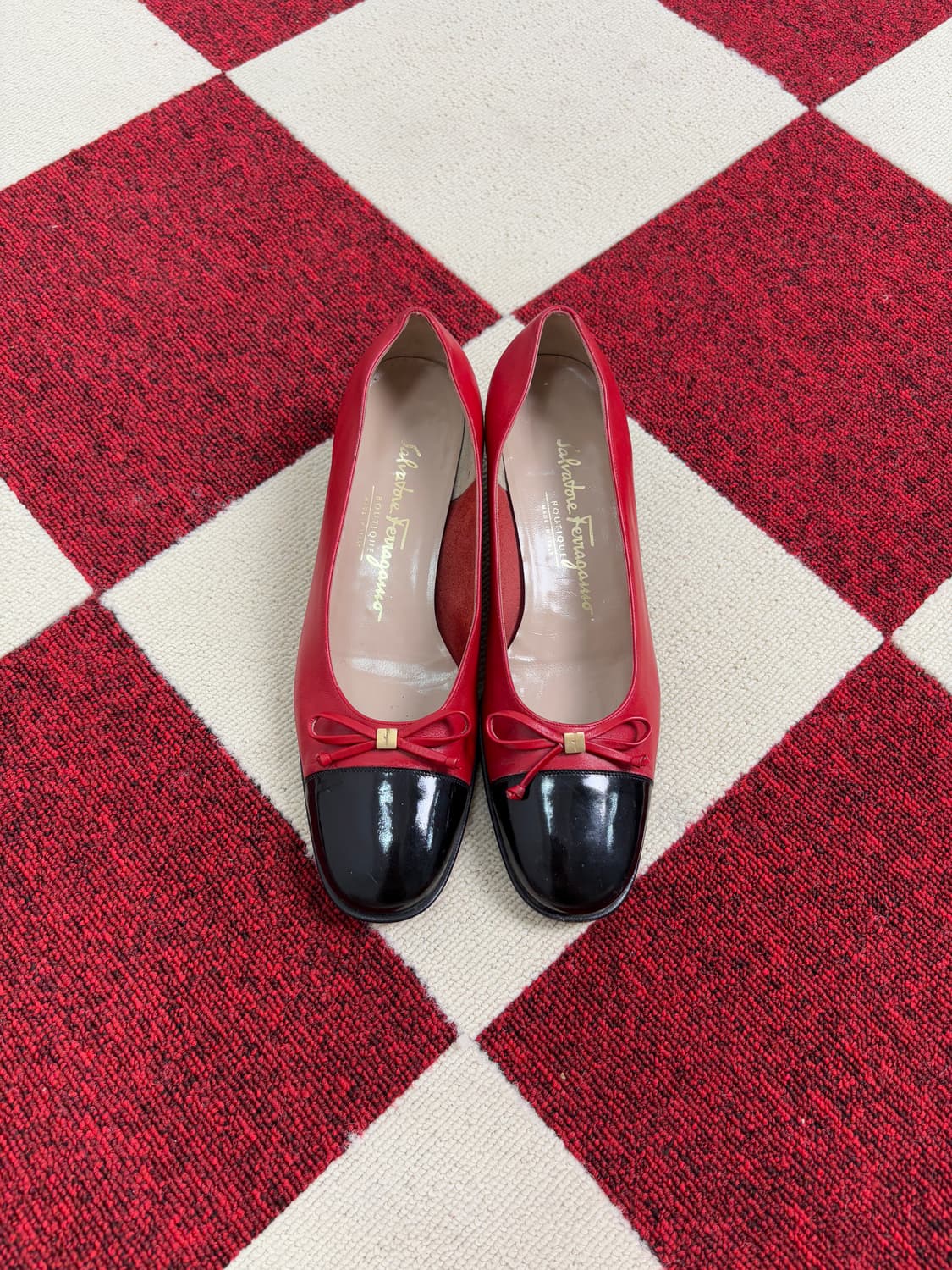 Salvatore Ferragamo Red Flat Shoes 상품이미지1