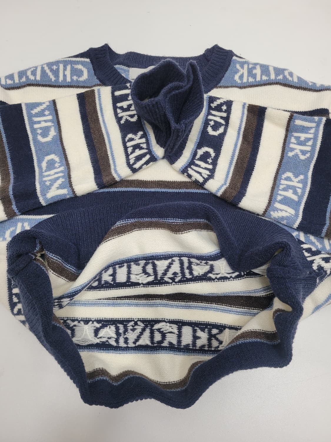 8 seconds 23SS 에잇세컨즈 크롭 니트 / 여 85 (S)
 상품이미지6