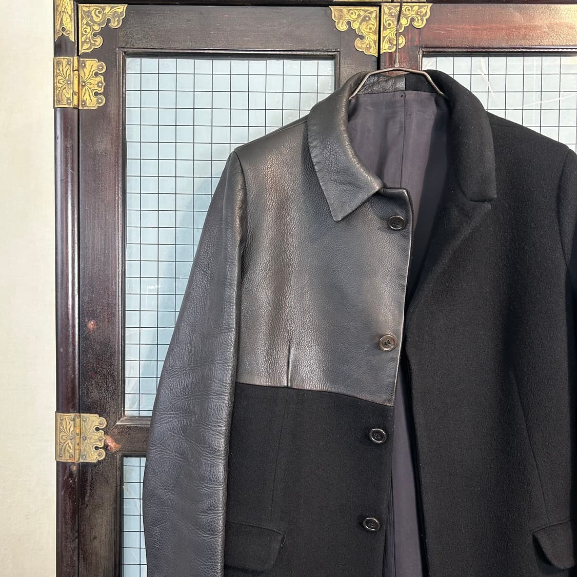 요지 야마모토 02AW 비대칭 레더 패널 코트 상품이미지5