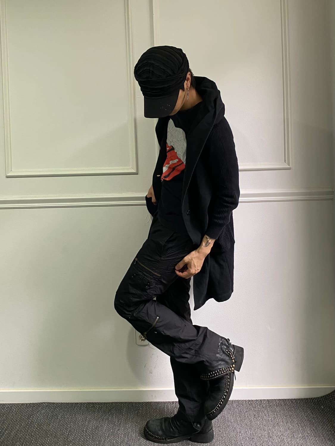 Knit Detail Loose-Fit Black Cardigan 상품이미지1