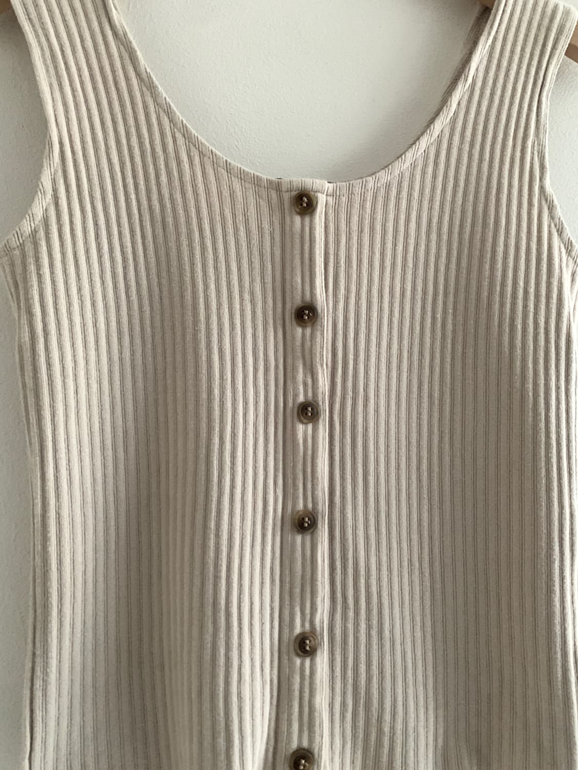 Knit Button Sleeveless Top 상품이미지3