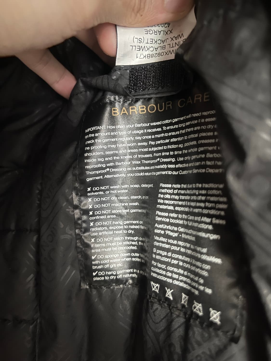 바버 인터네셔널 블랙웰 왁스자켓 블랙 / 105 상품이미지4