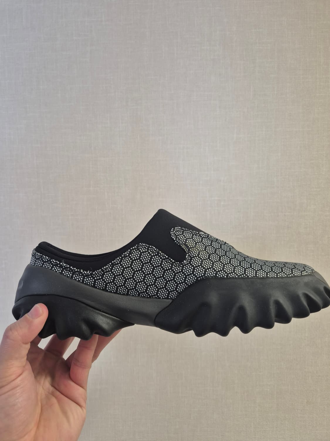 [새상품/270] 오클리 팩토리 팀 x 브레인 데드 찹 쏘우 뮬 허니콤 상품이미지3