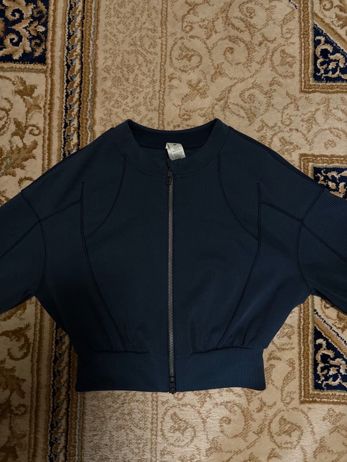 룰루레몬 크롭 자켓  상품이미지2