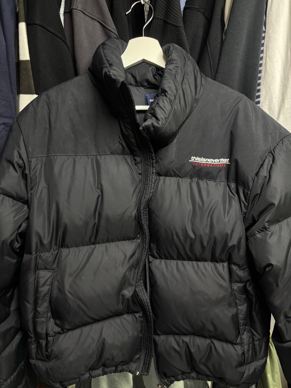 디스이즈네버댓 패딩 L사이즈 상품이미지1