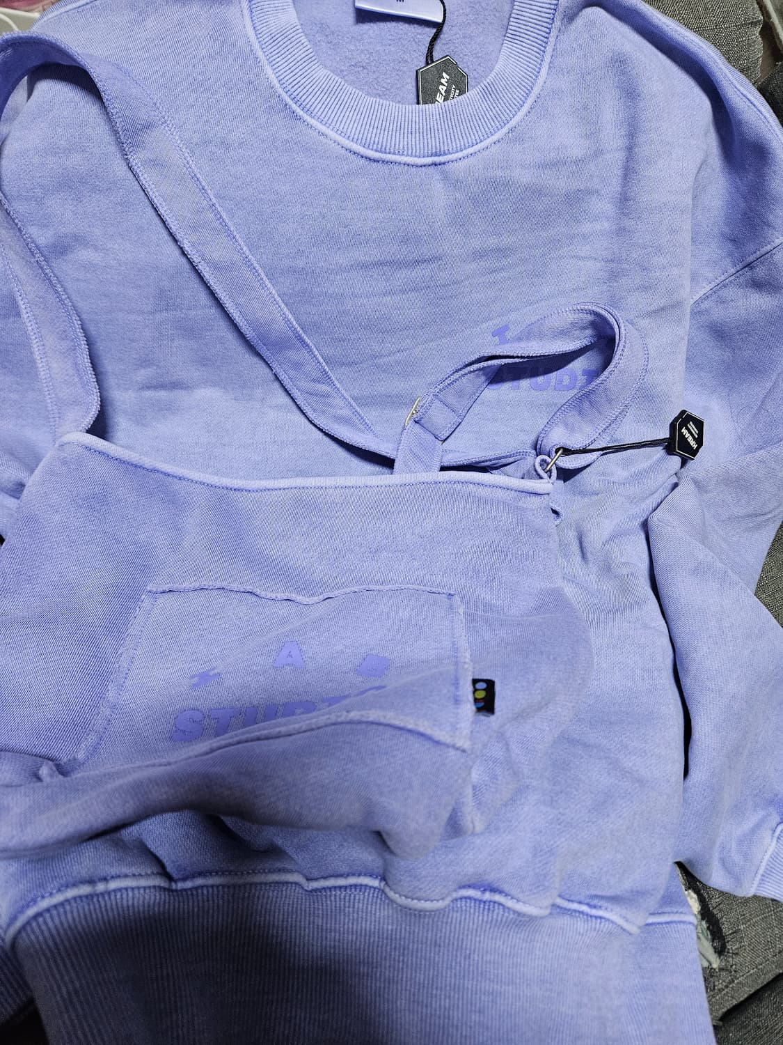 아이앱스튜디오 피그먼트 맨투맨 & 미니백 라벤더 M 상품이미지3