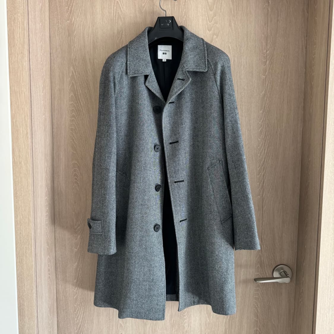 유니클로 JW앤더슨 헤링본코트 상품이미지1