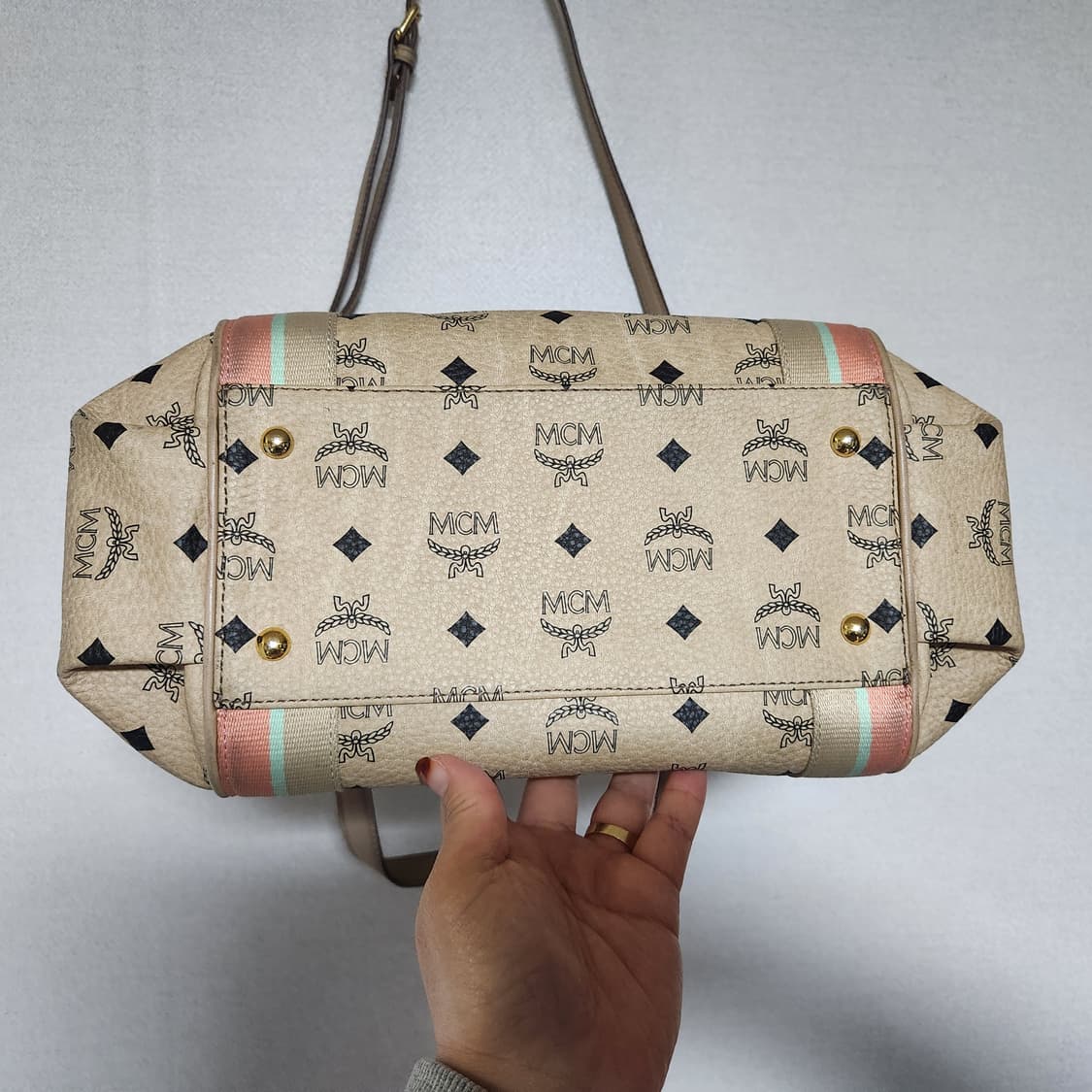 mcm 크로스백 상품이미지3