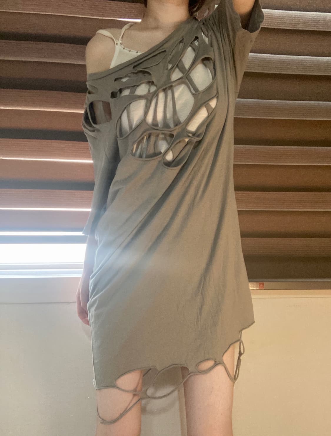 distressed cutout tee dress 상품이미지3