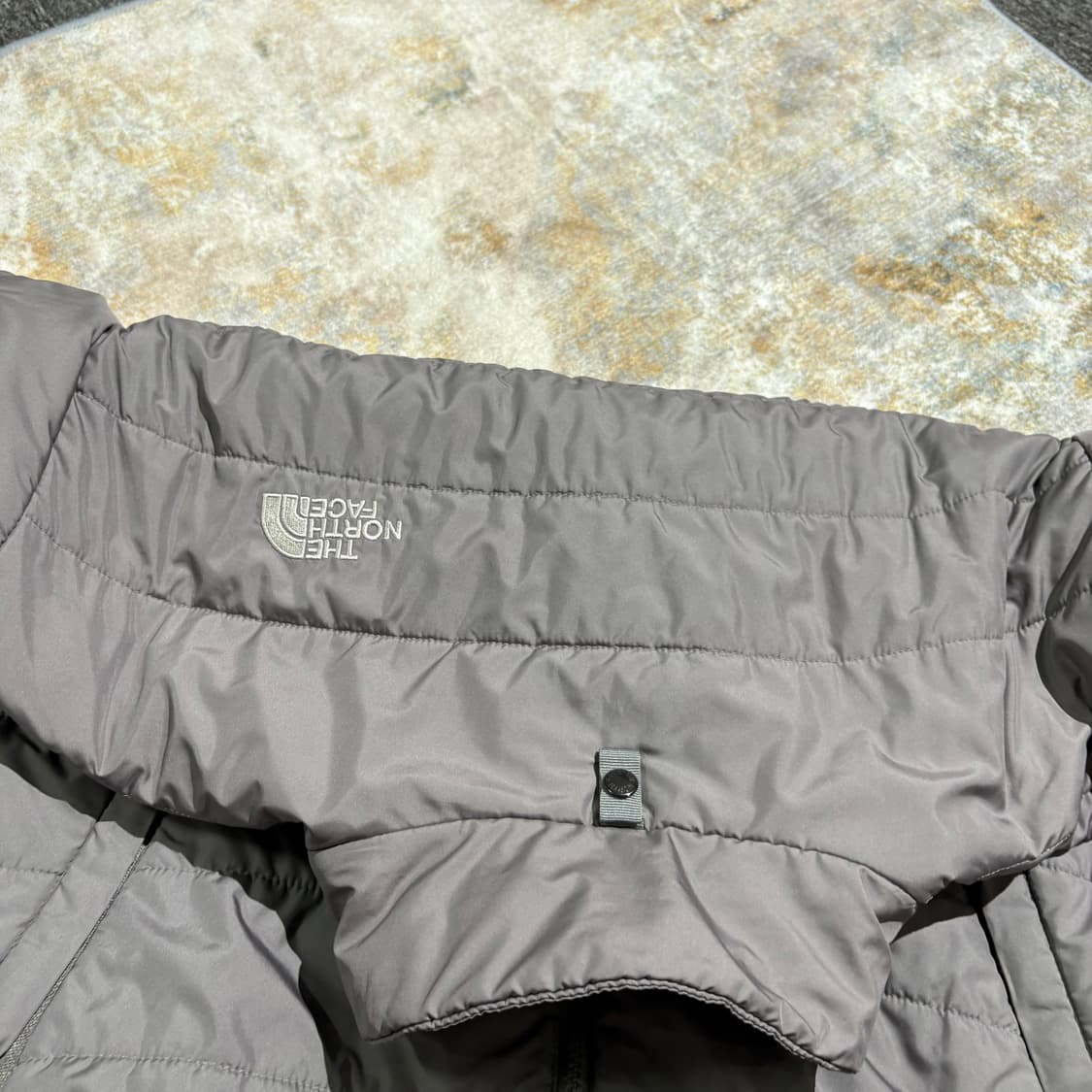 노스페이스빈티지 그레이 경량패딩 상품이미지10