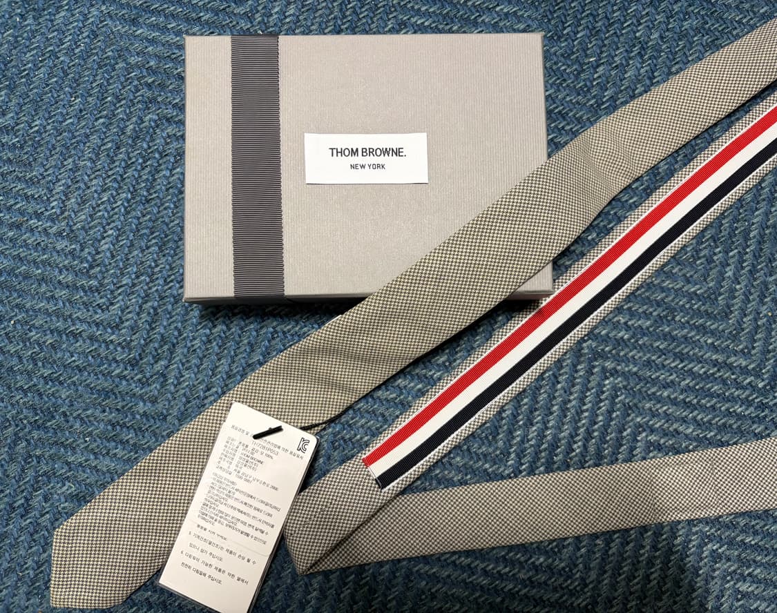 톰브라운 백화점판 그레이 타이 상품이미지1