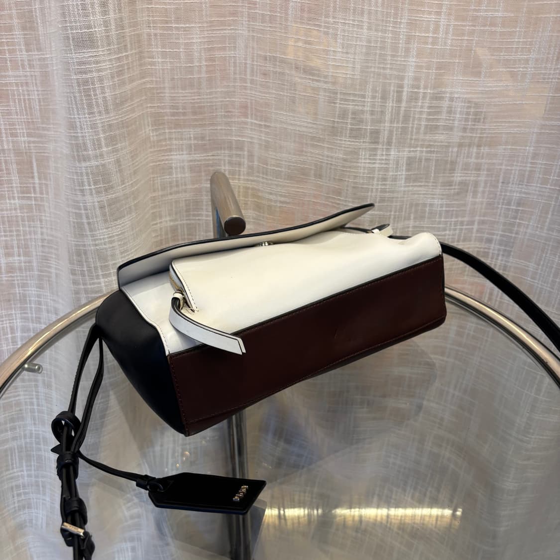 정품 DKNY 가죽 크로스백     상품이미지5