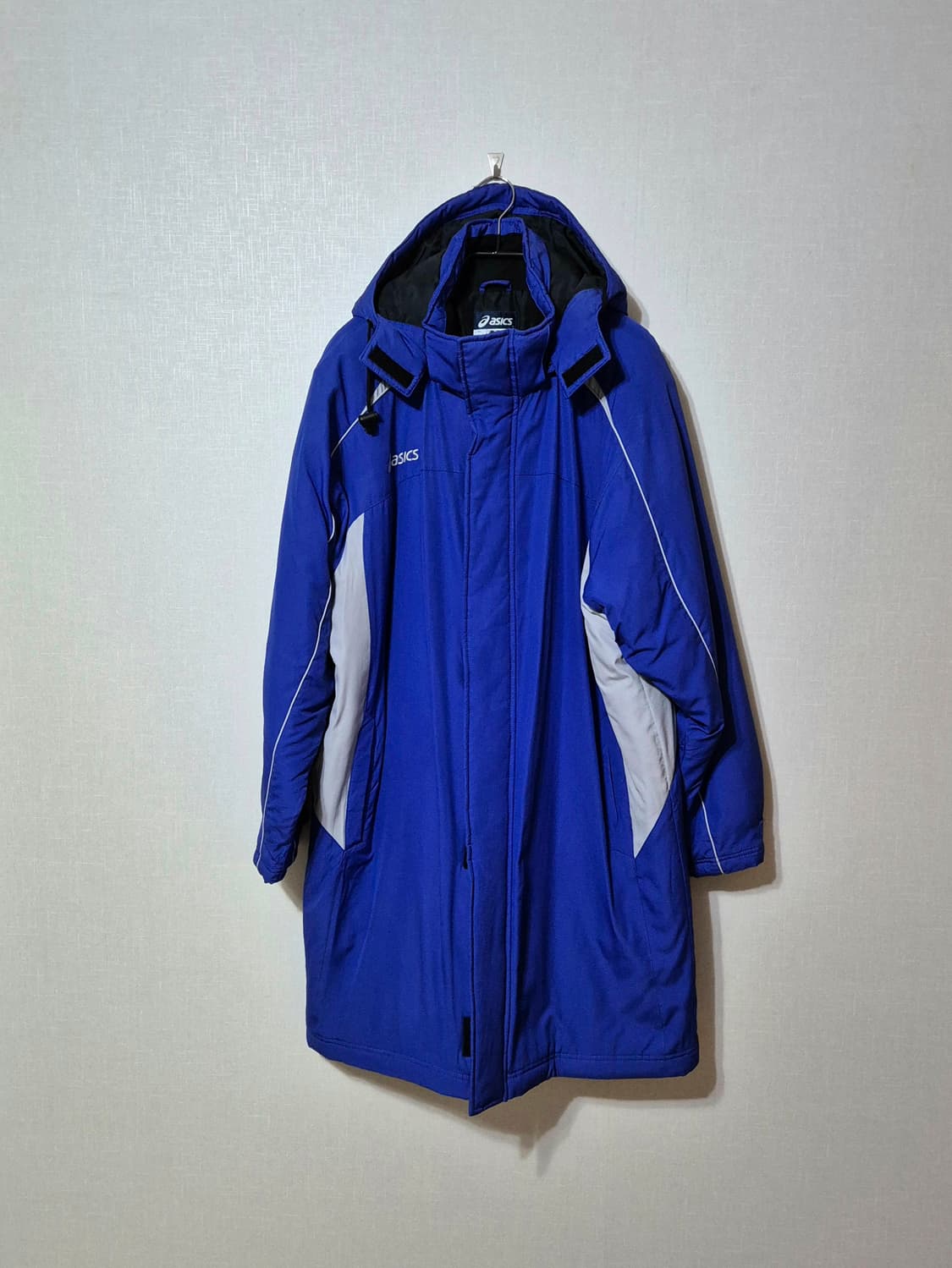 아식스 롱패딩 축구.마라톤 운동돕바 상품이미지1