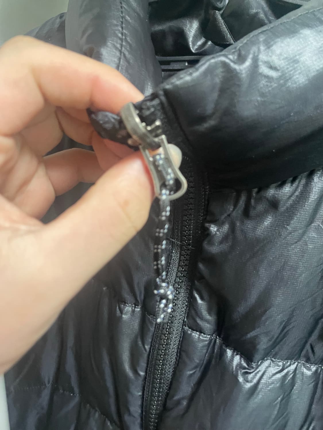 노스페이스 써밋 시리즈 경량패딩 팝니다. 상품이미지4