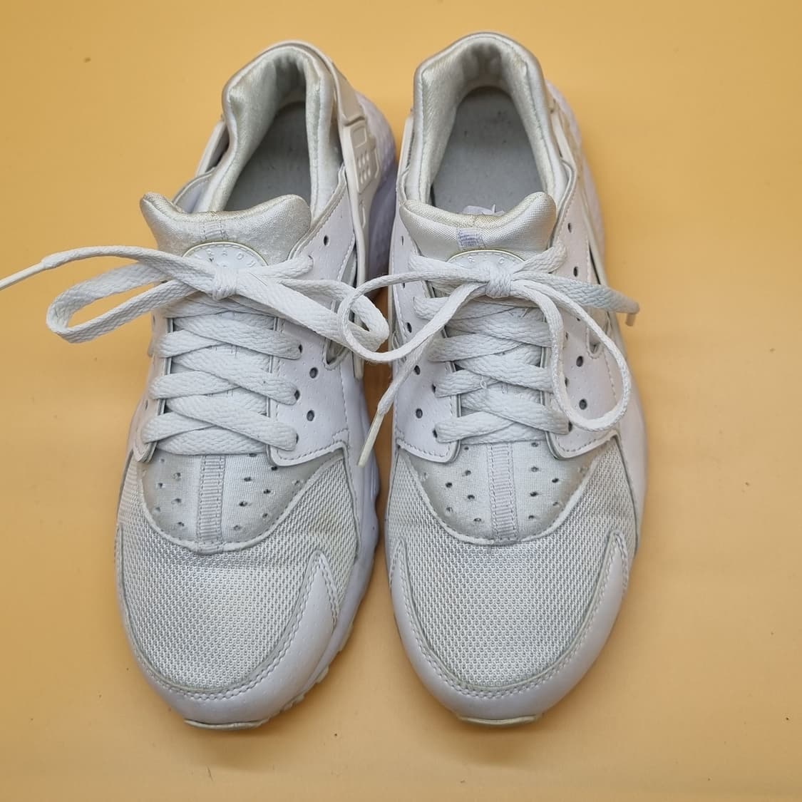 나이키 에어 허라취 여성운동화 실사이즈235. 상품이미지2