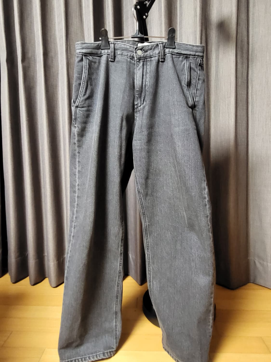 아워셀브스 데님입니다.
블루스맨에서 샀습니다. 상품이미지2