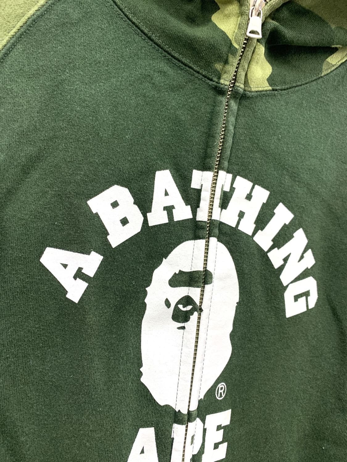 베이프 컬러 카모 릴렉스드 핏 풀 집 후드 상품이미지2