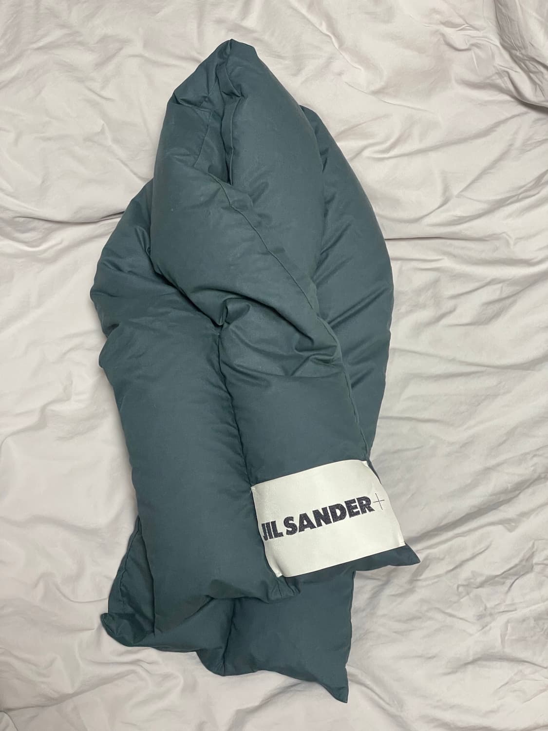 질샌더 패디드(패딩) 머플러 10만 상품이미지3