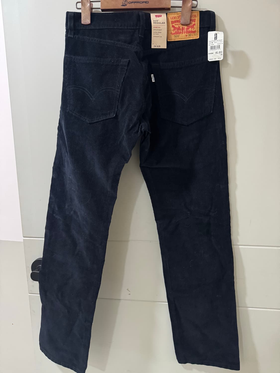 새상품 리바이스 505 코듀로이 블랙팬츠  상품이미지2