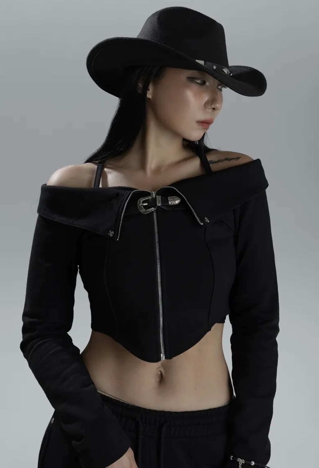 레피브 / 웨스턴 오프숄더 탑 상품이미지1