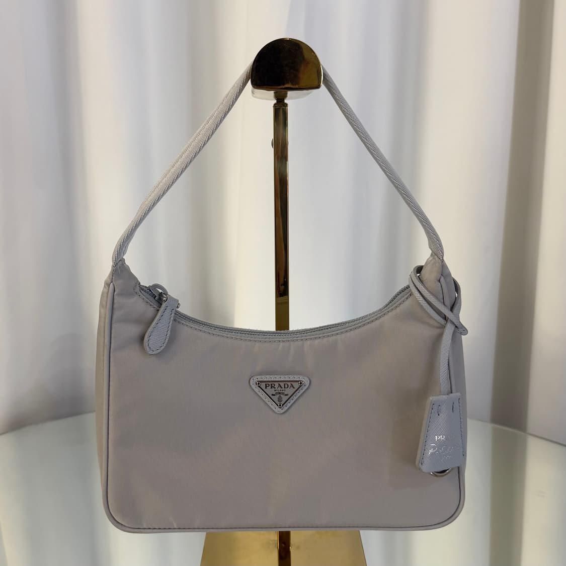 프라다 리나일론 리에디션 2000 호보 숄더백 상품이미지1