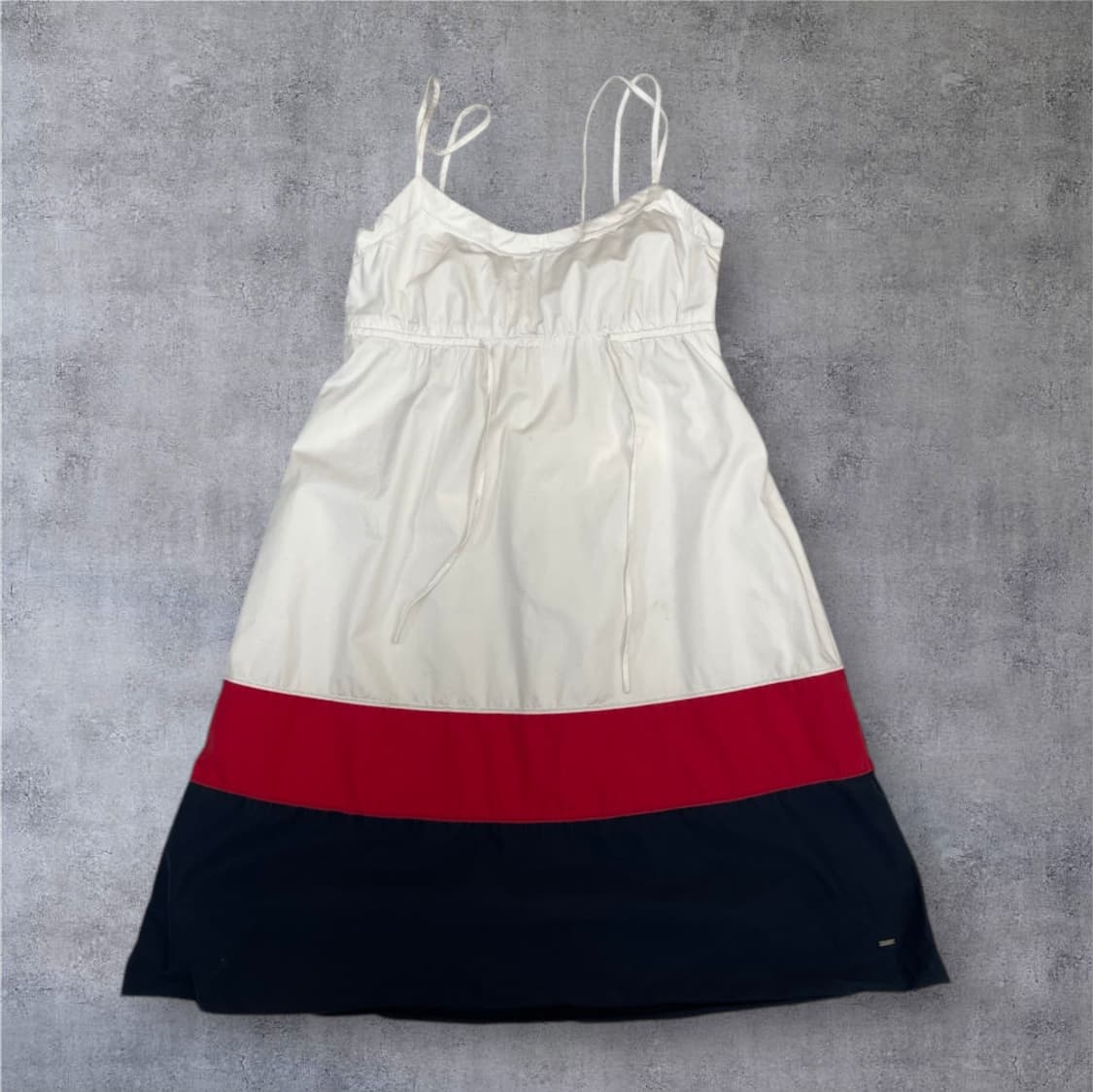 타미힐피거 화이트 배색 코튼 슬리브리스 원피스 4 상품이미지2