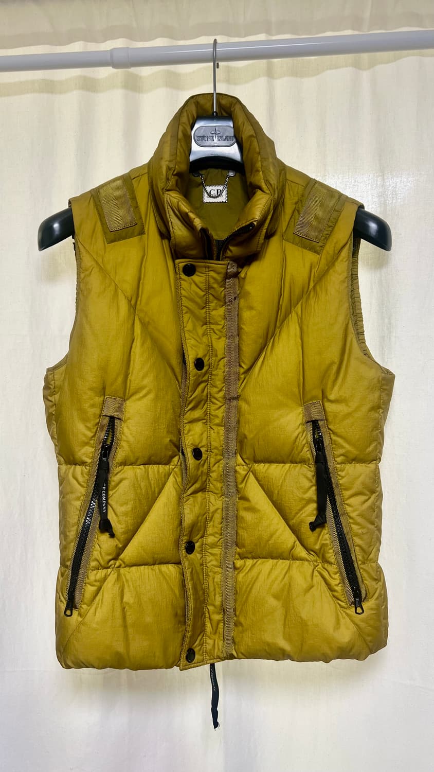 C.P.컴퍼니 패딩 베스트 상품이미지1