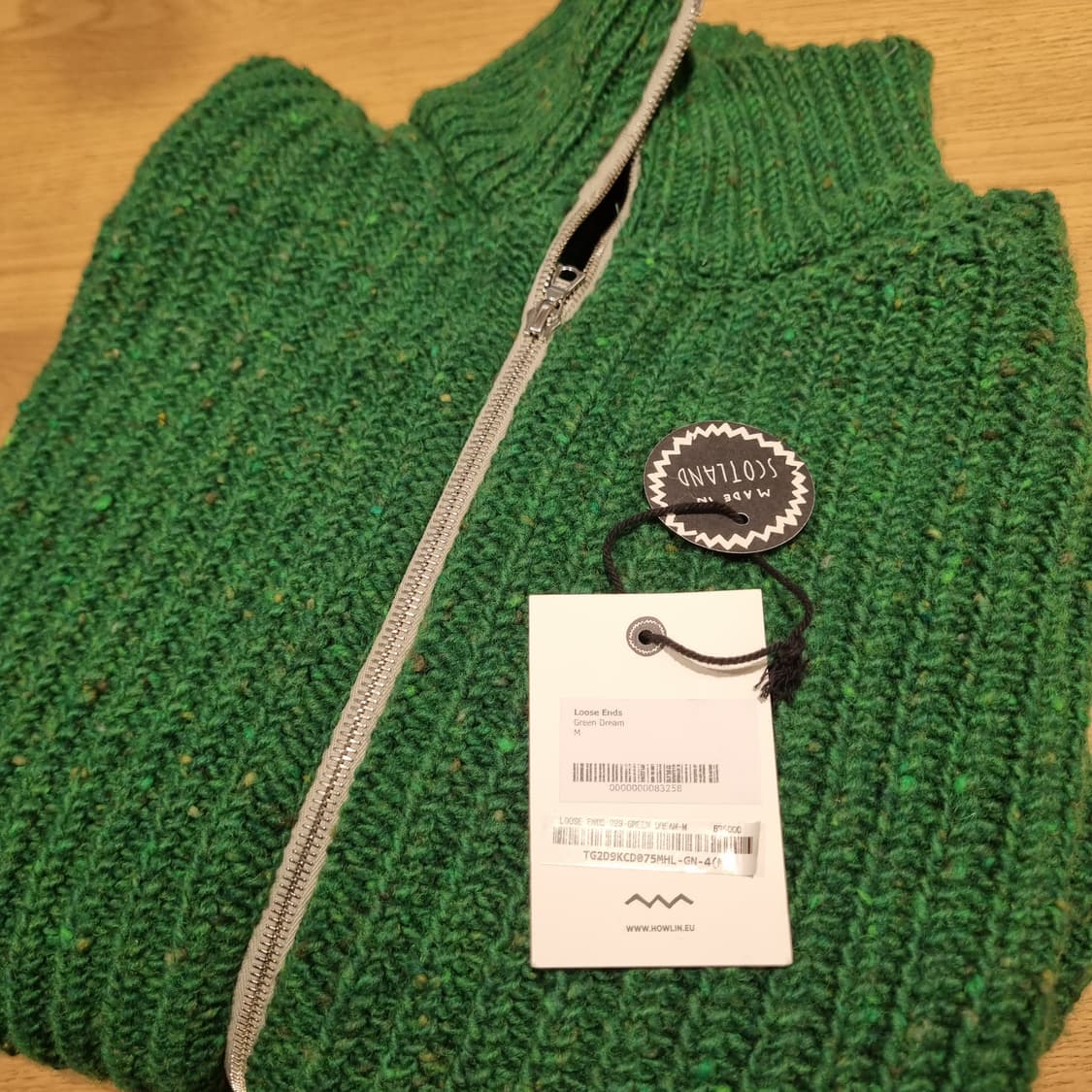 하울린 루즈 엔드 니트집업 팝니다. 상품이미지1