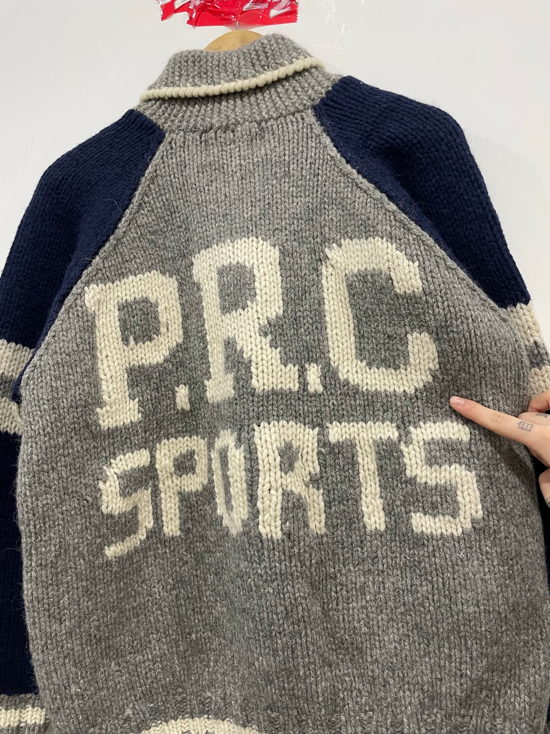 90’s Jpn Plëvo 빅로고 울 숄카라 코위찬 니트집업 상품이미지7