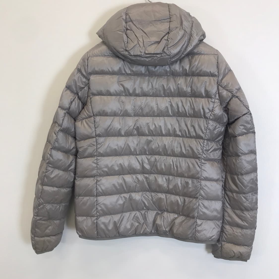 유니클로 울트라라이트다운 후드경량패딩 [여성M] 상품이미지4