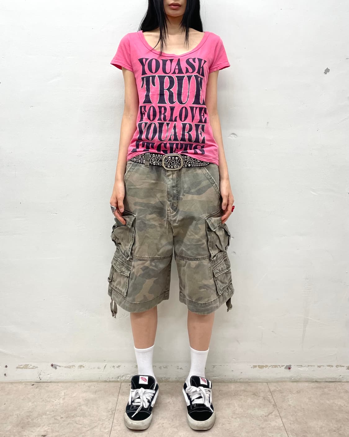Black lettering Glossy pink T-shirt  상품이미지6