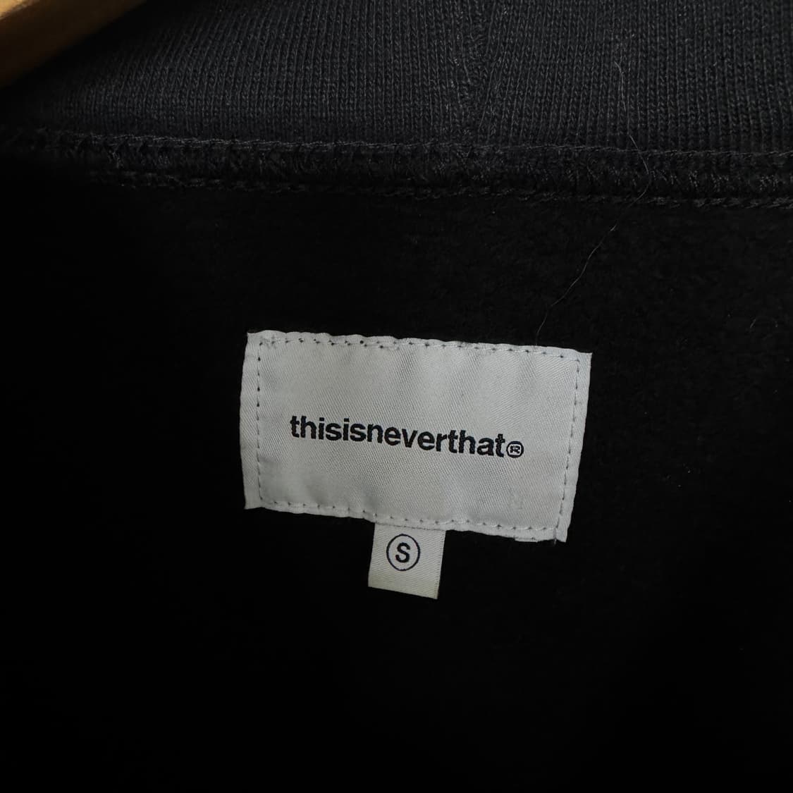 디스이즈네버댓 아치로고 후드티 상품이미지3