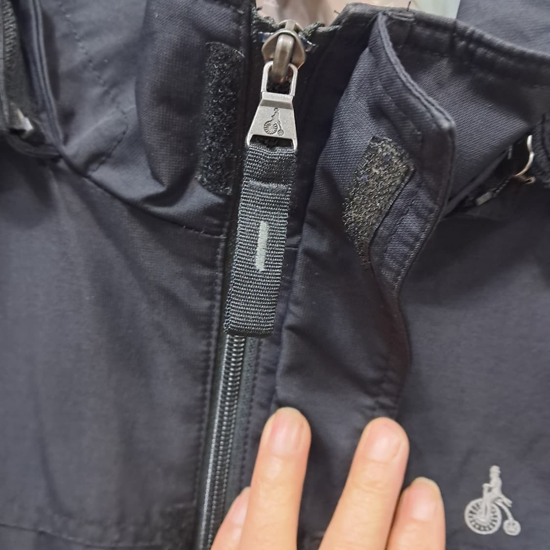 빈폴 블랙 후드 바람막이 자켓 95 상품이미지6