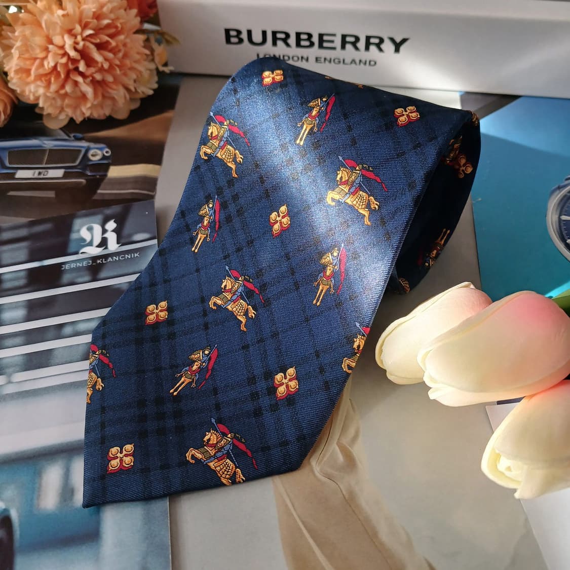 버버리 실크 블루 기사 패턴 넥타이 9.4cm A-~B등급 A19058
 상품이미지2