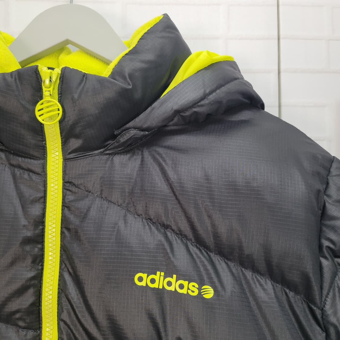 아디다스 다운 후드 패딩 자켓 점퍼 남여공용 100사이즈 상품이미지4