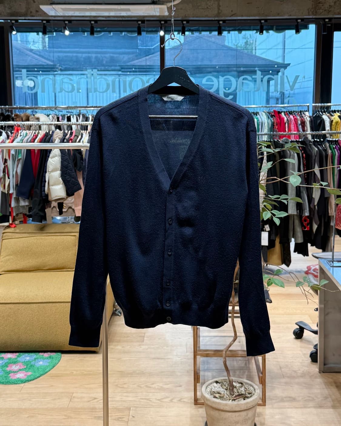 지방시 네이비 울 가디건  상품이미지1