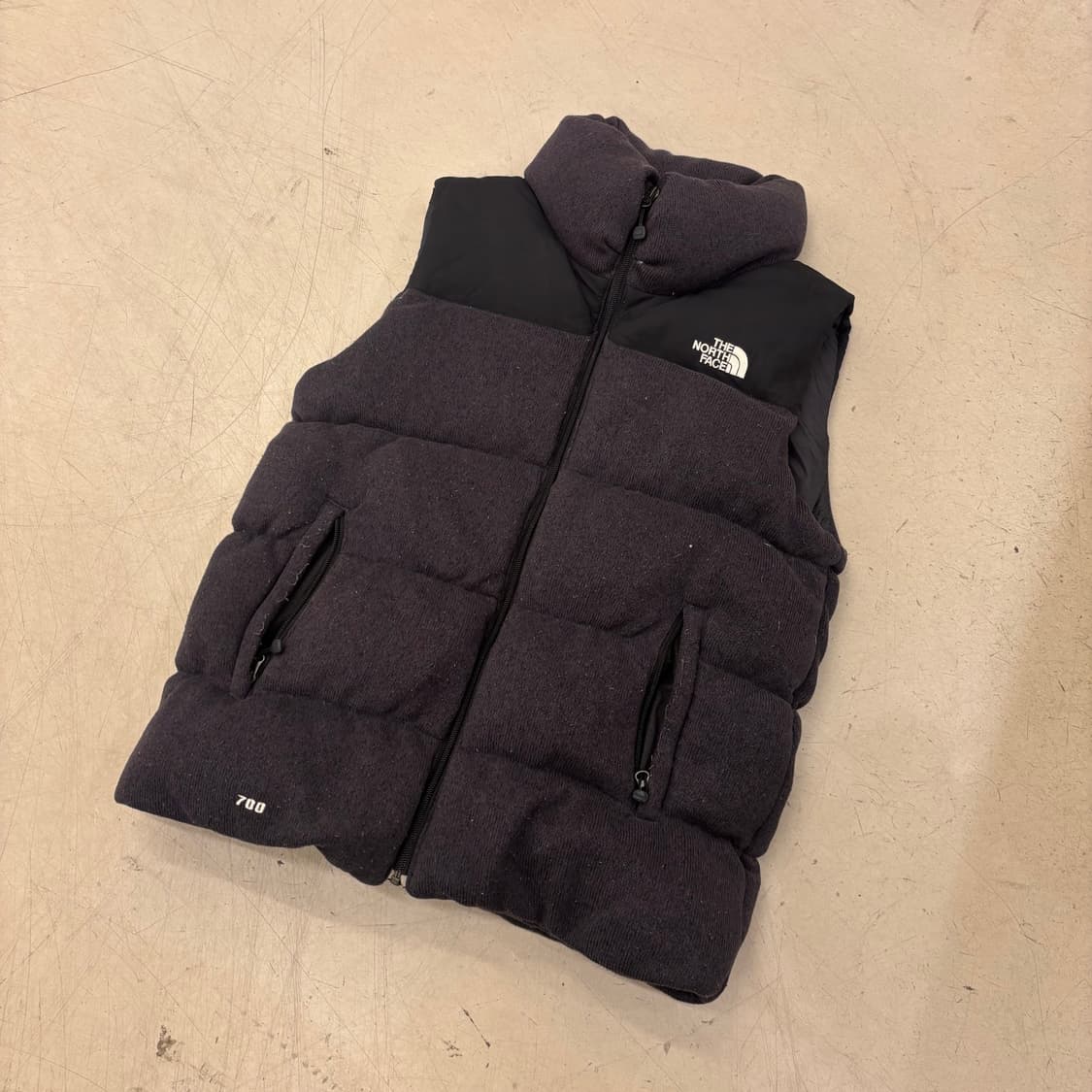 노스페이스 화이트라벨 700 패딩조끼 상품이미지1