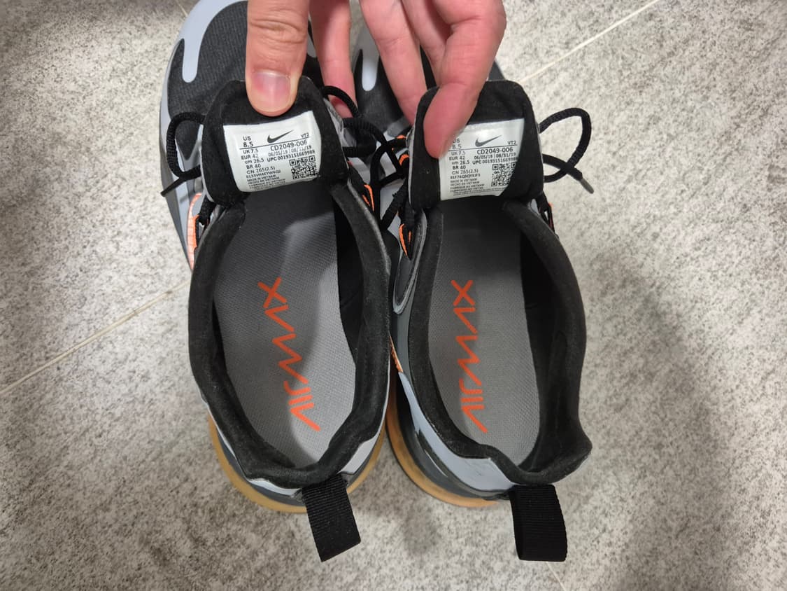 나이키 에어맥스 270 리액트 265mm 상품이미지4