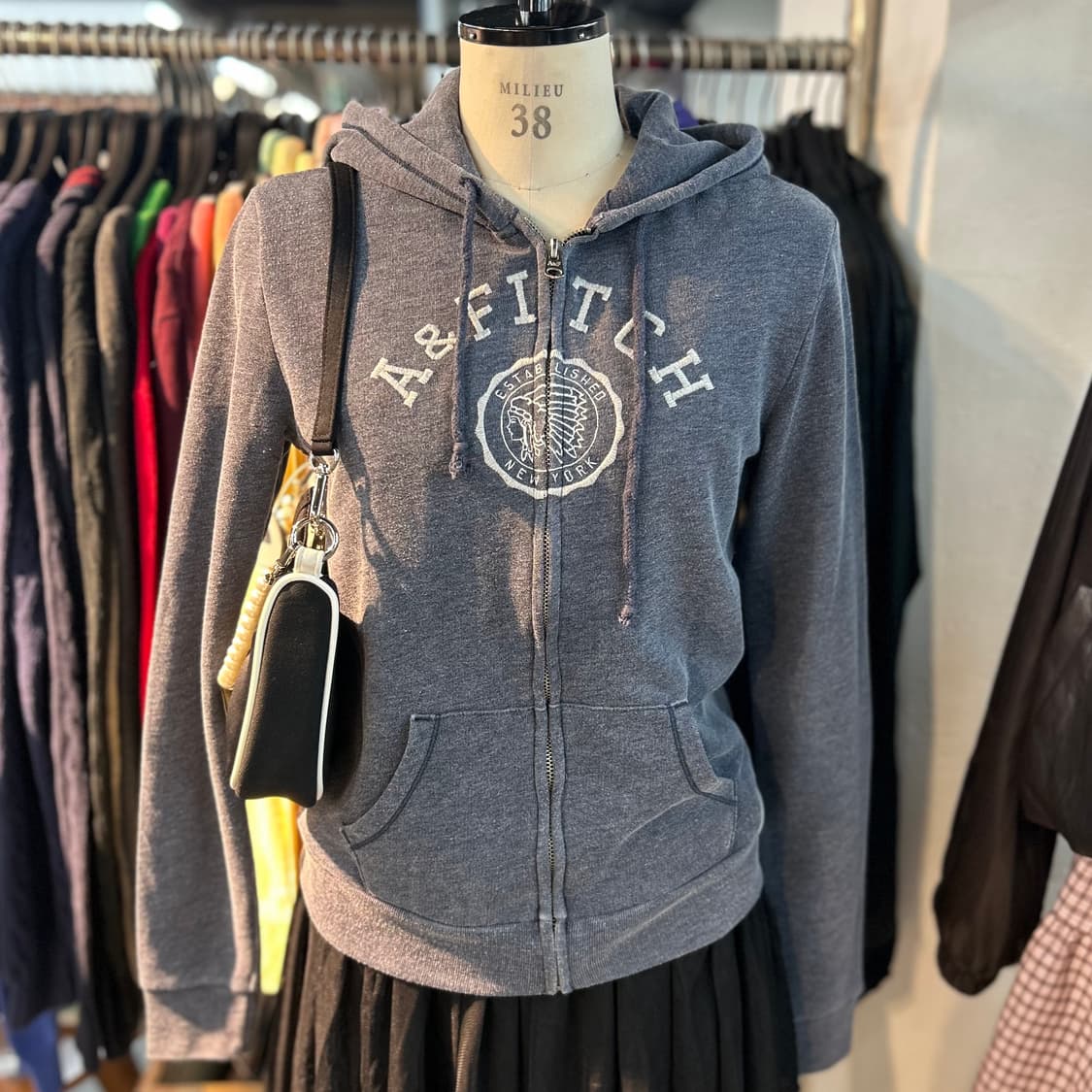 Abecrombie Grey Zip-Up Hoodie 상품이미지2