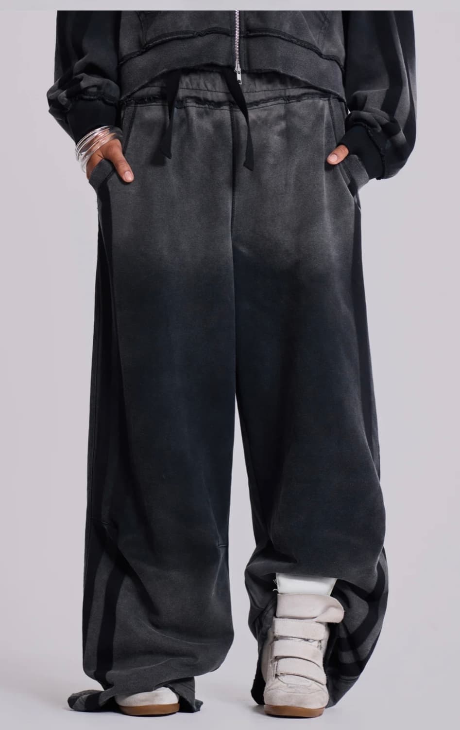 제이디드런던 Sporty Baggy Monster Joggers 상품이미지3