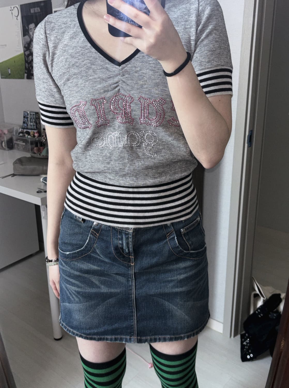 y2k 핑크 비즈 그레이 반팔티 상품이미지3