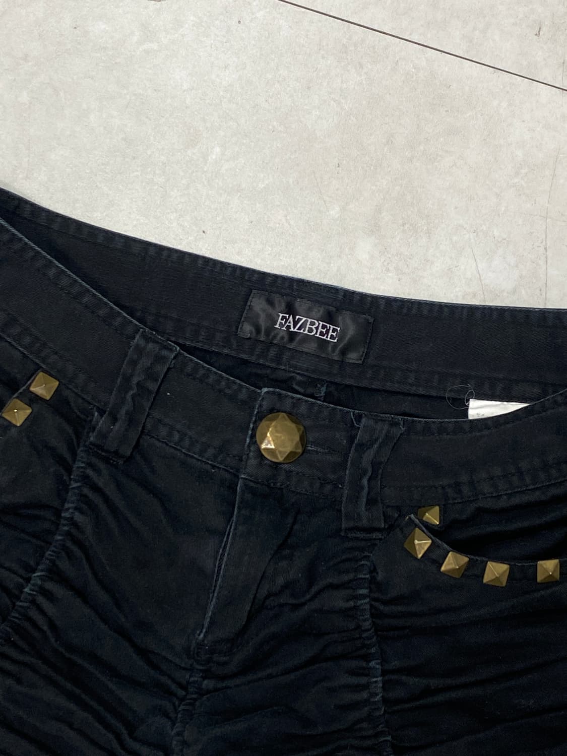 [FAZBEE] 펑크 골드 스터드 셔링 숏츠 상품이미지4