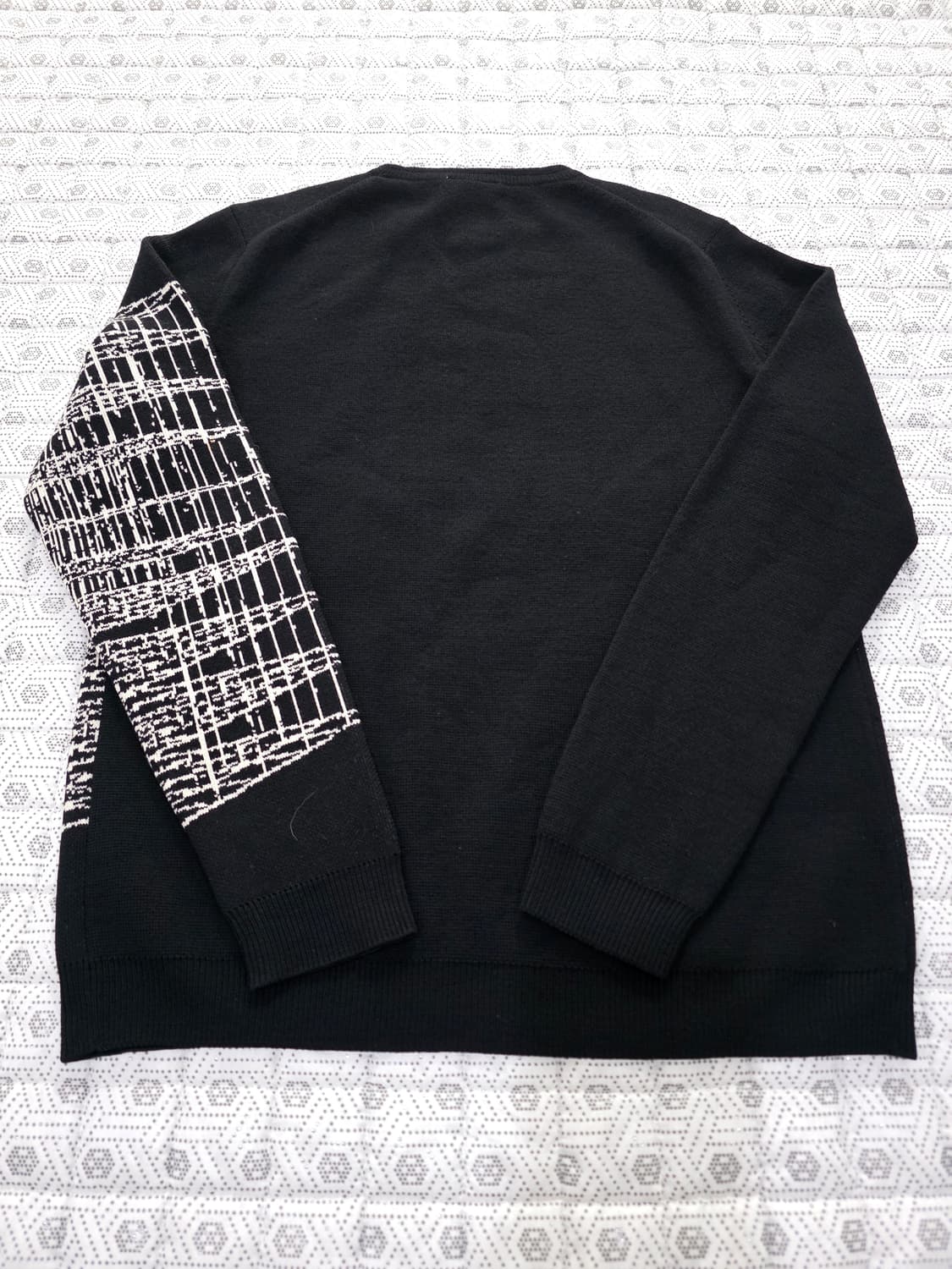 우영미 블랙 프린트 니트 스웨터 100 상품이미지3